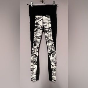 ATHLETA Vivid SALUTATION Mesh Leggings Sz XXS